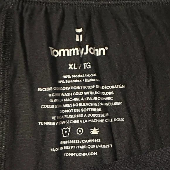 Tommy John Black Second Skin Sleep Short - Picture 2 of 3